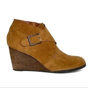 Lucky Brand Sumarah Suede Ankle Boot Sz 8.5 Wedge Heel Buckle
